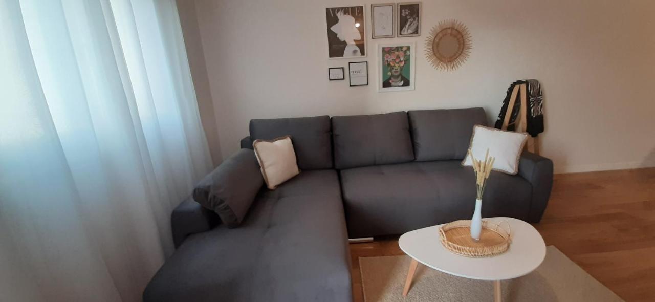 Lux Apartment Portovista Bar Exteriör bild